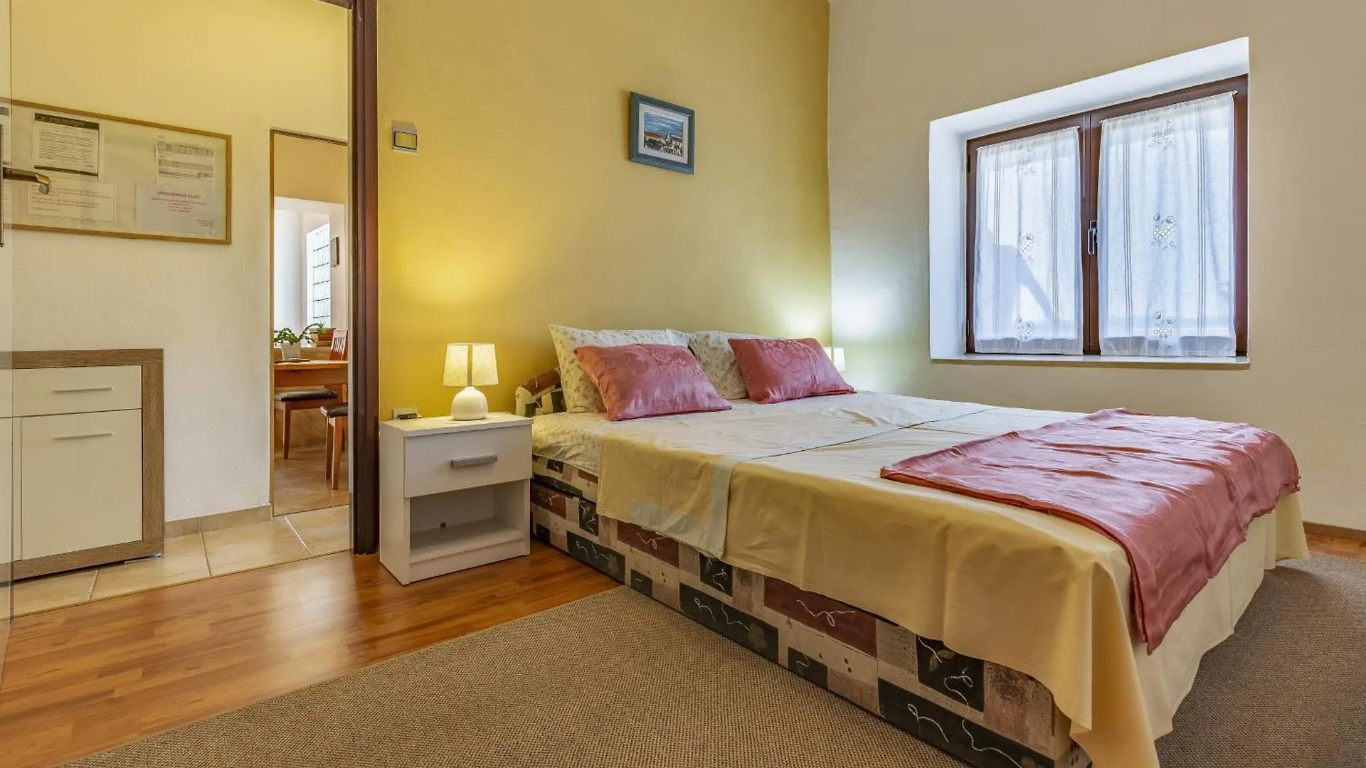 Apartments With A Parking Space Banjole, Pula - 7036 Croatia