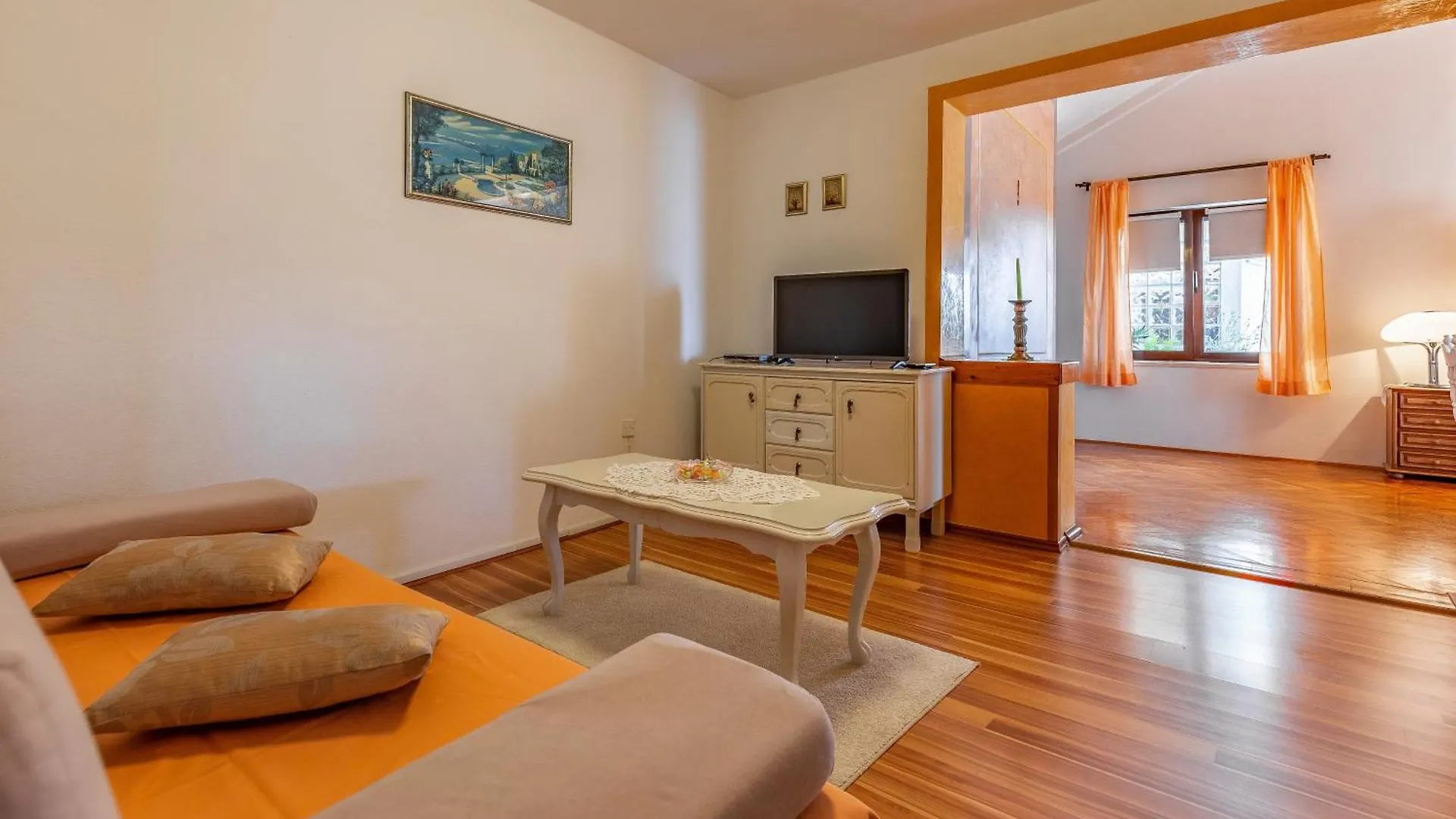 Apartments With A Parking Space Banjole, Pula - 7036